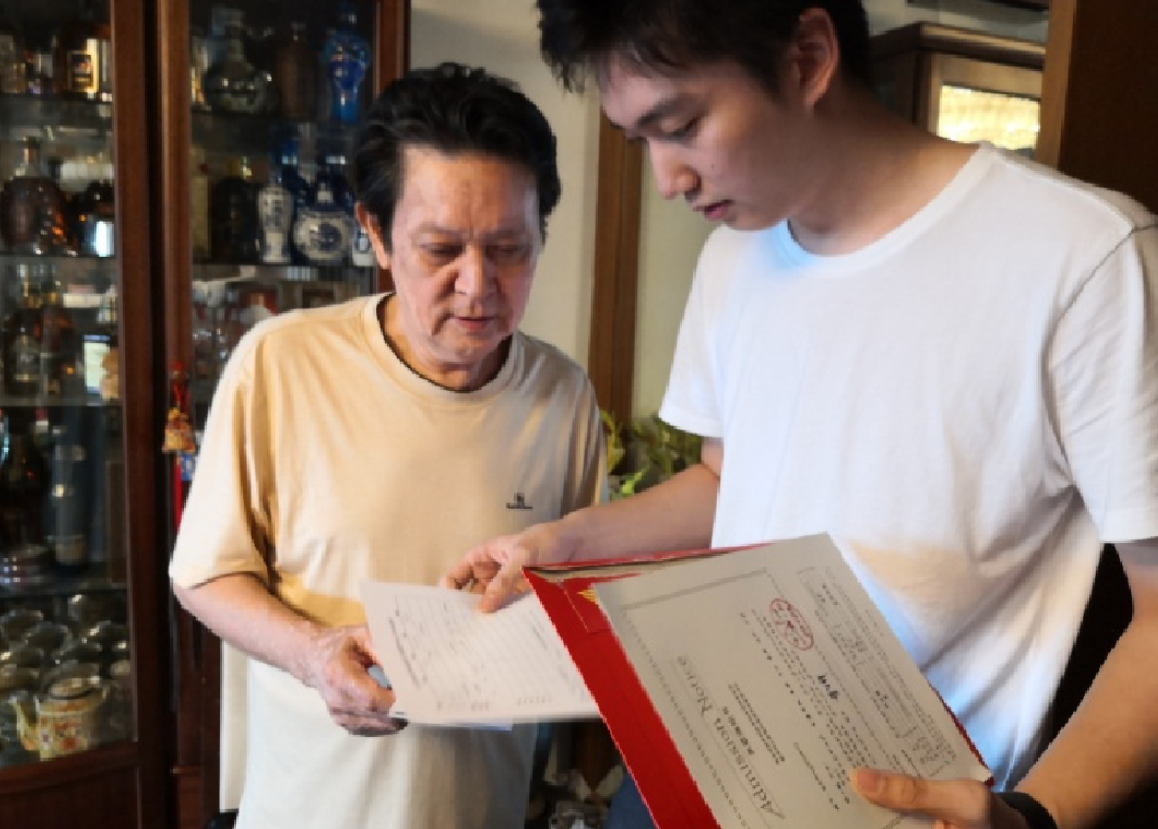 回顾姬晨牧从红极一时的童星到著名演员他像父母一样敬畏婚姻