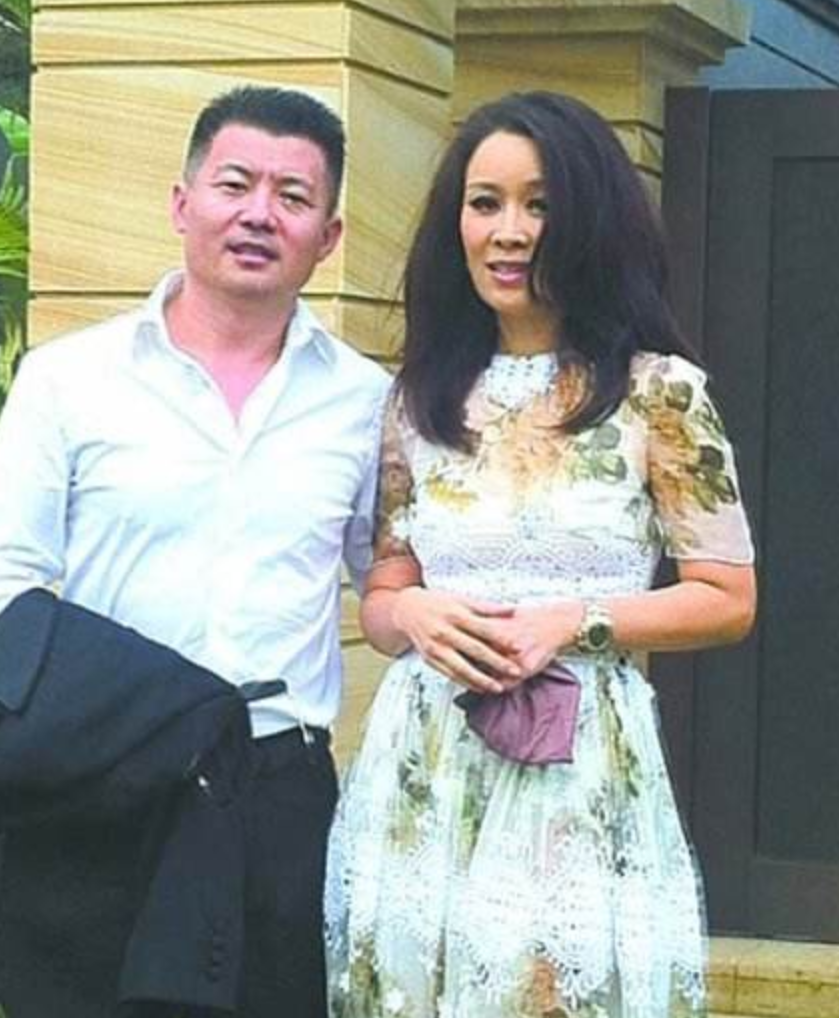 回顾孟桐39岁爱上未婚生子的那英爱妻子就爱她的全部