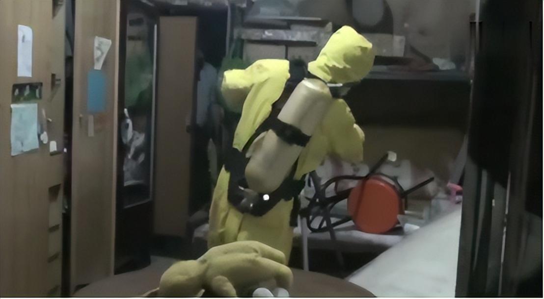 2015年天津一家四口吃馄饨一夜后3人殒命帮凶是屋顶吊扇