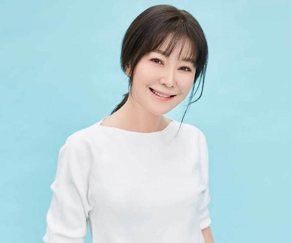 回顾王小骞和丈夫丁克15年愁坏婆婆41岁意外得子全家乐开怀