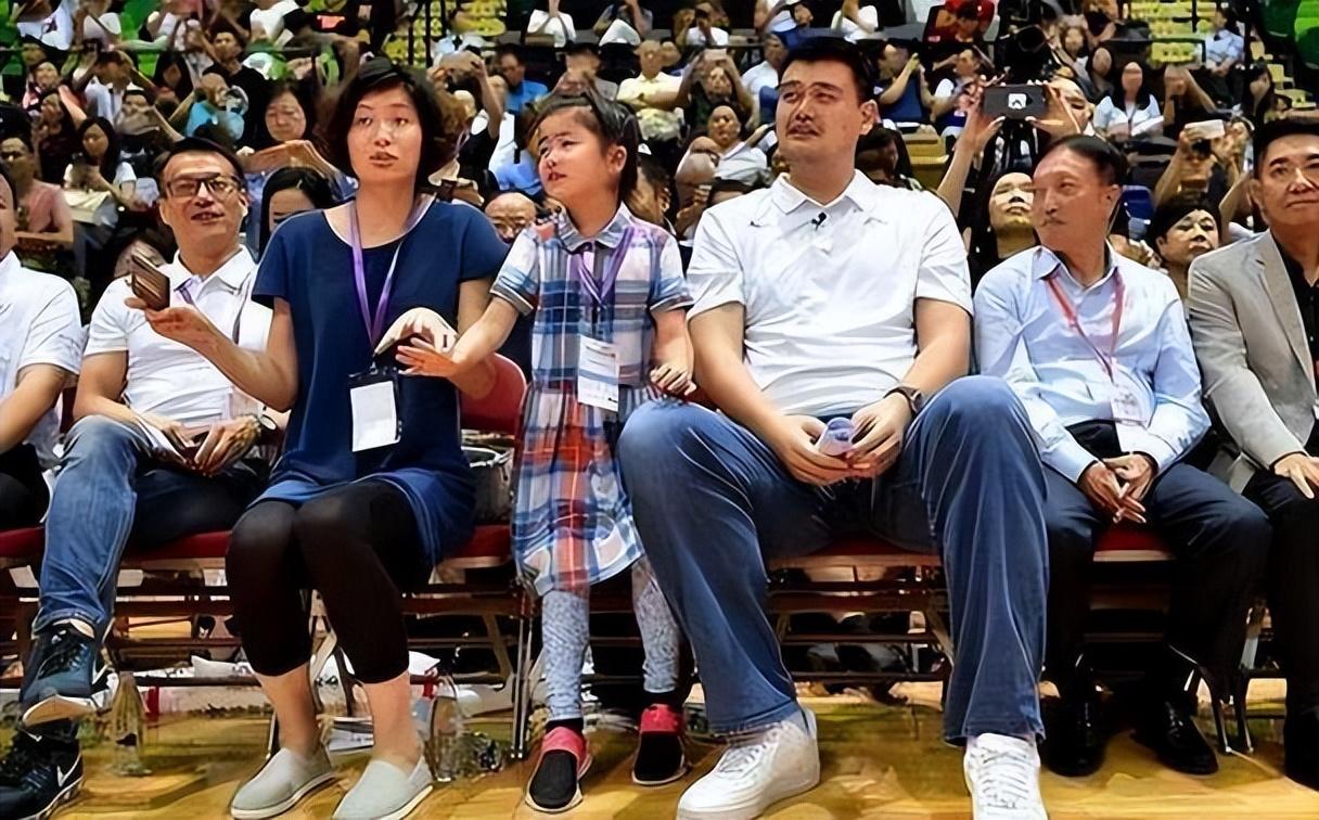 回顾姚明家人现状42岁妻子风韵犹存皮肤光亮13岁女儿身高近2米