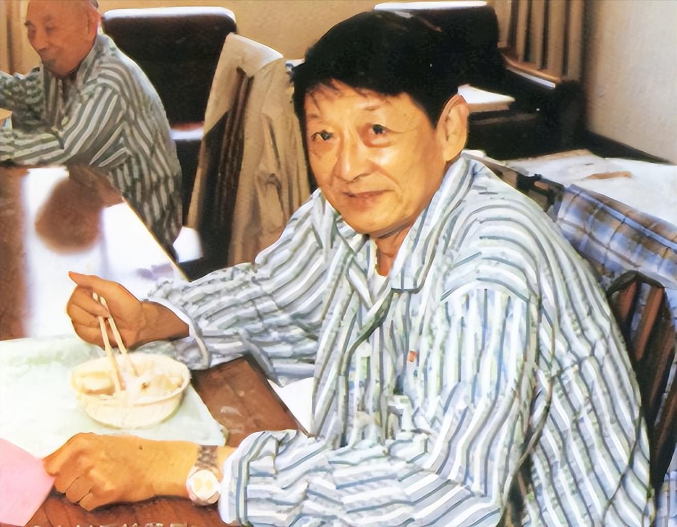 回顾大师毕克离婚又再婚儿子自杀身亡他长期分居悲情离世