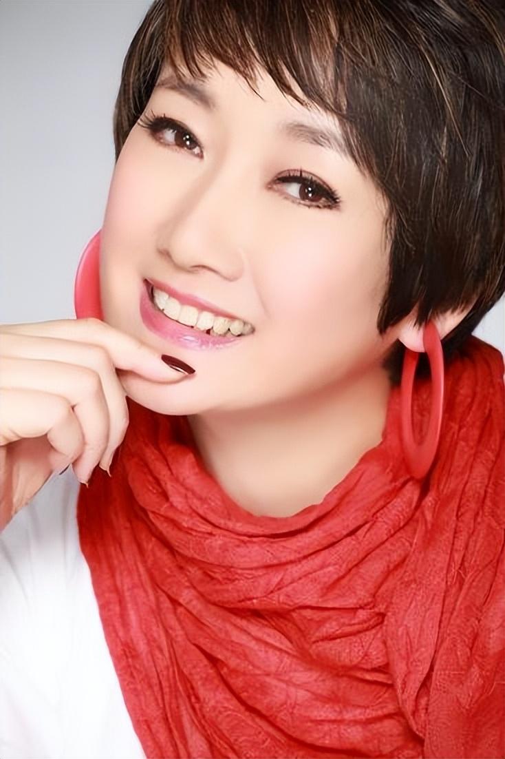 回顾一级演员成方圆和王刚离婚22年始终未嫁63岁无儿无女成遗憾