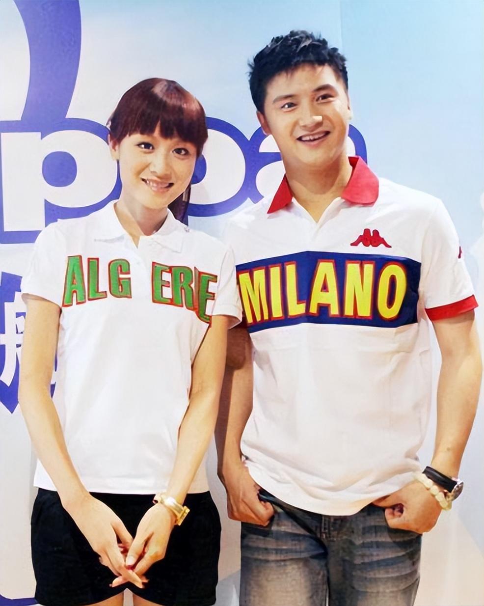 叶一茜参加《超女》时,被好几个评委亮了红灯,然而一向严苛的黑楠却