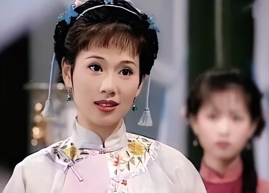 回顾陈松伶嫁小8岁老公被宠成公主丁克的背后是婆婆百般嫌弃