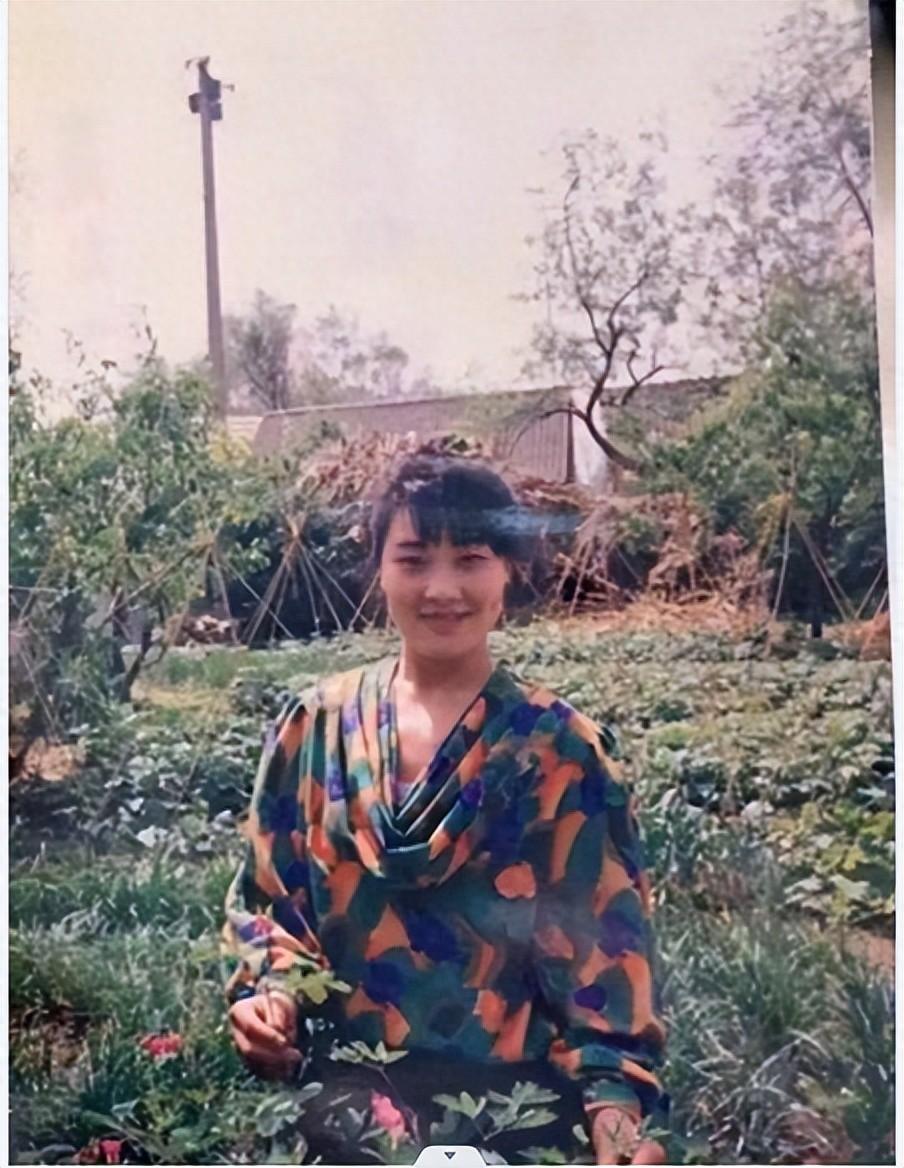 辽宁营口大石桥市官屯镇官屯村的宋艳红自打年轻时就相貌清秀俊俏