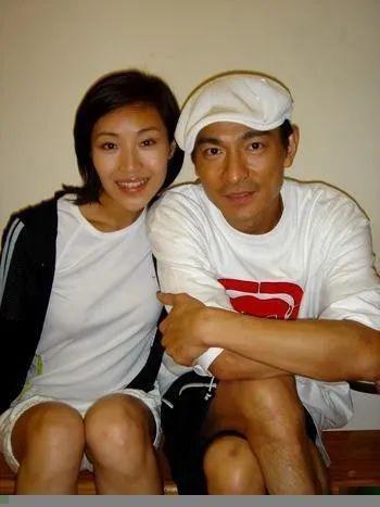 回顾赖文慧一直为刘德华伴舞称得上红颜知己如今41岁仍未婚