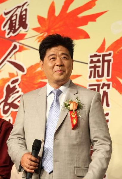 回顾王洁实娶王晓红为妻结婚46年零绯闻今一家三口其乐融融