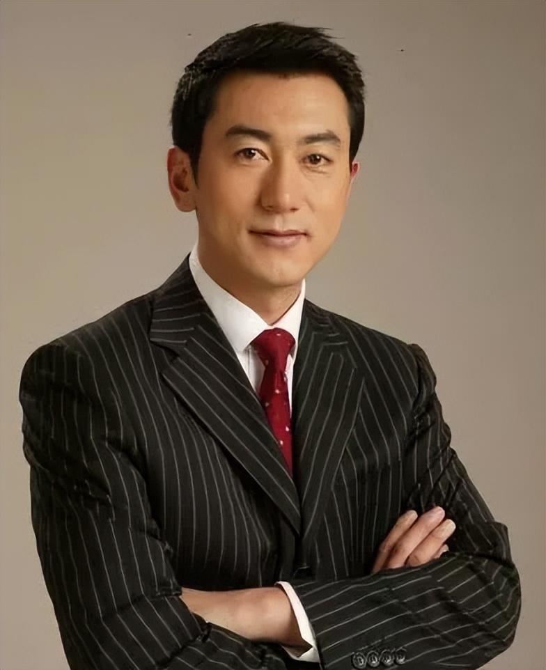 回顾视主持鲁健从草原走出来的当红主播对家乡内蒙古一往情深