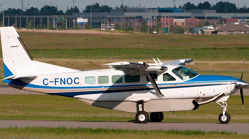 全球最年轻女机长17岁开飞机26岁当机长关键还是个中国人