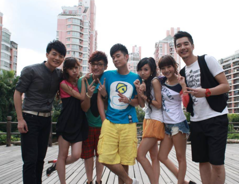 2009年,《爱情公寓》系列电视剧"横空出世",凭借新颖的剧情吸引了无数