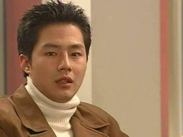 回顾赵寅成:全智贤心中男神,却惨遭金敏喜抛弃,如今仍孤身一人