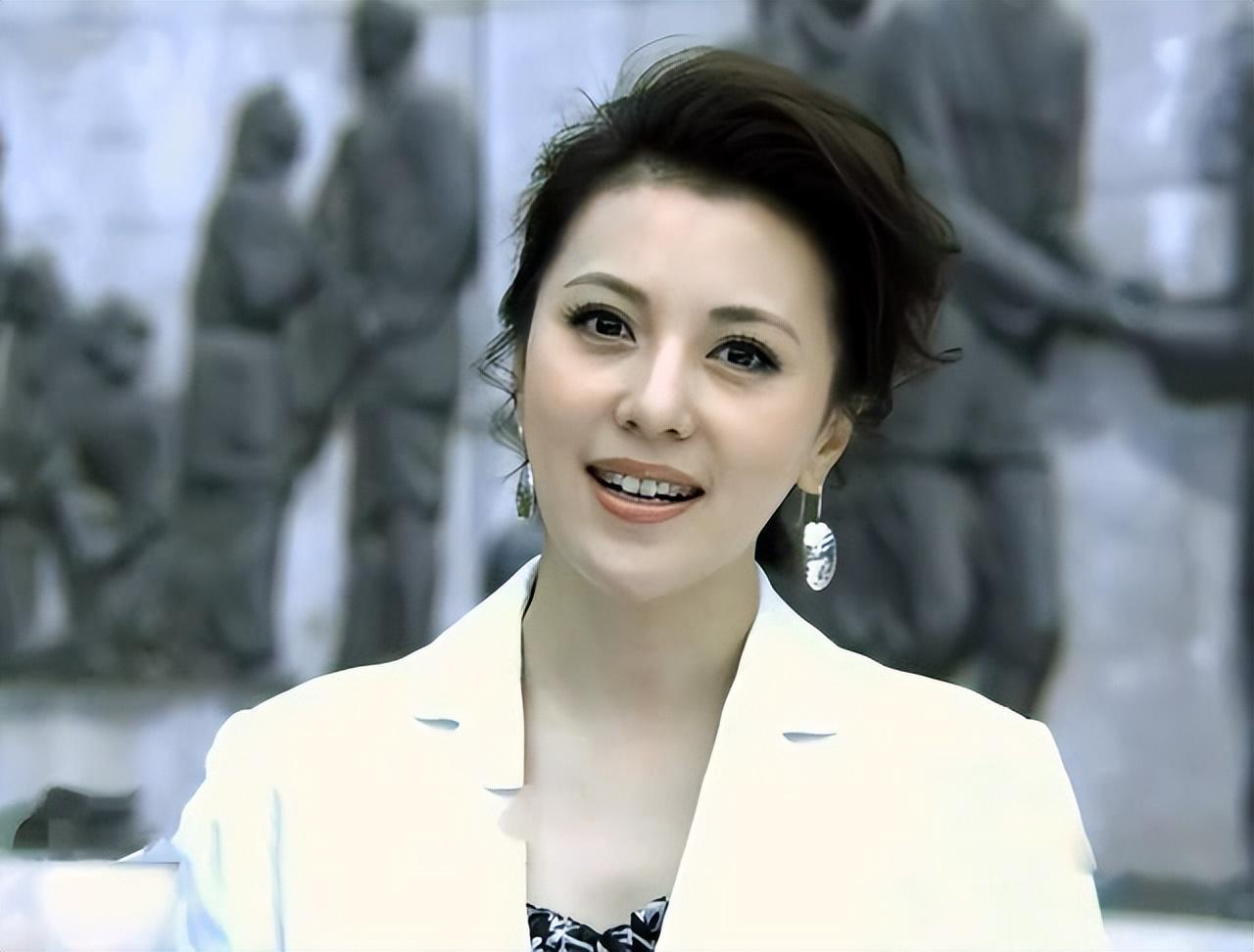 回顾主持人梦桐与富商结婚19年没绯闻今47岁气质依旧很好