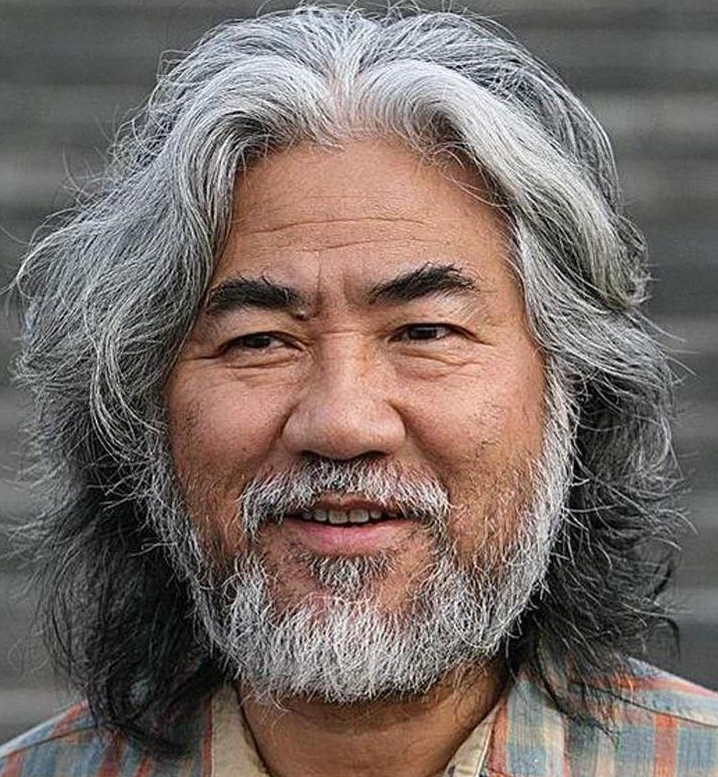 回顾导演张纪中:尽管岳母比自己小了11岁,但给她尽孝是应该的