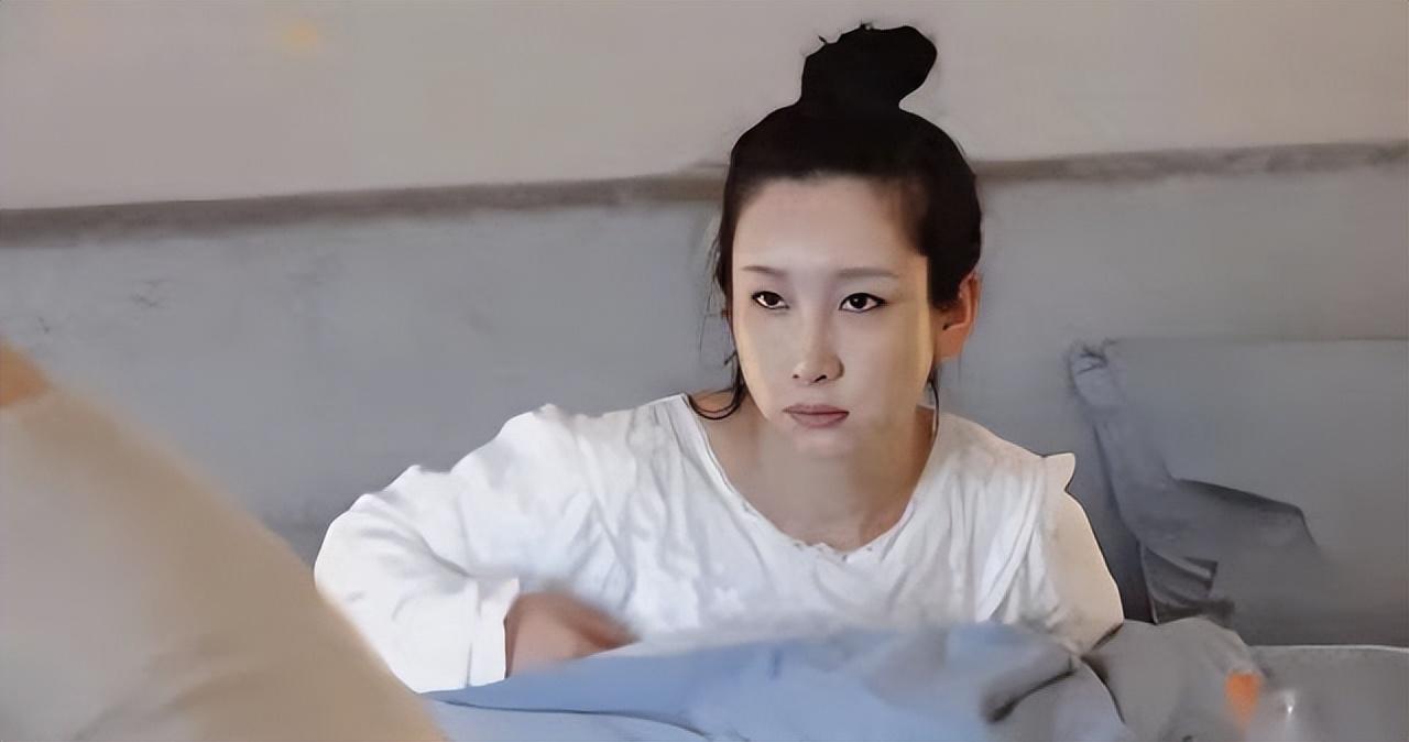 年少时期的秦海璐一直有着尽快结婚生子的打算,正好又遇到了事业有成