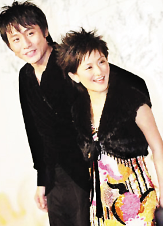 回顾演员刘烨和谢娜同居6年为何转身娶了外国人安娜