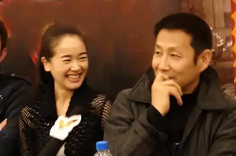 《勇敢的翅膀》正在热播,富大龙的沉着冷静,圈粉无数.