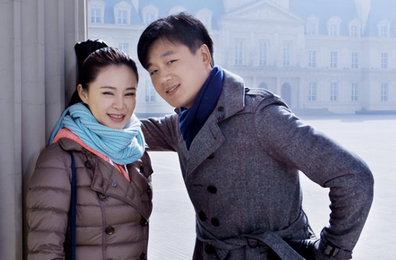 回顾关悦曾被佟大为分手复合后8年为对方生3胎用泪水换幸福