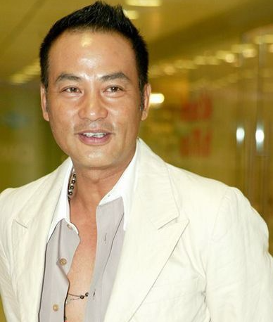 回顾任达华娶小12岁琦琦婚后8年生一女风光背后是心酸