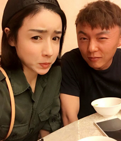 回顾何彦霓长得漂亮演技好出道18年没绯闻嫁著名演员生一女