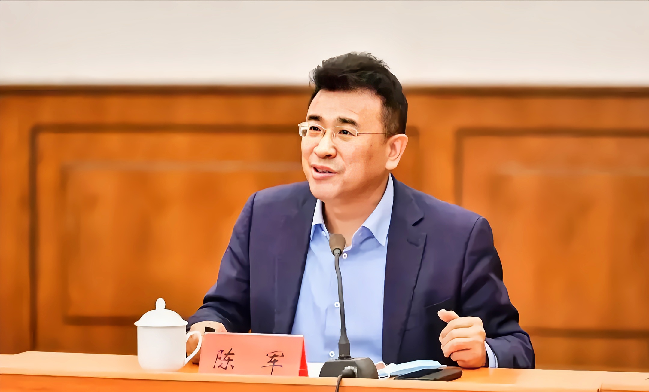 近日,陈军院士,这位身兼中国科学院重要职务以及南开大学副校长的科学