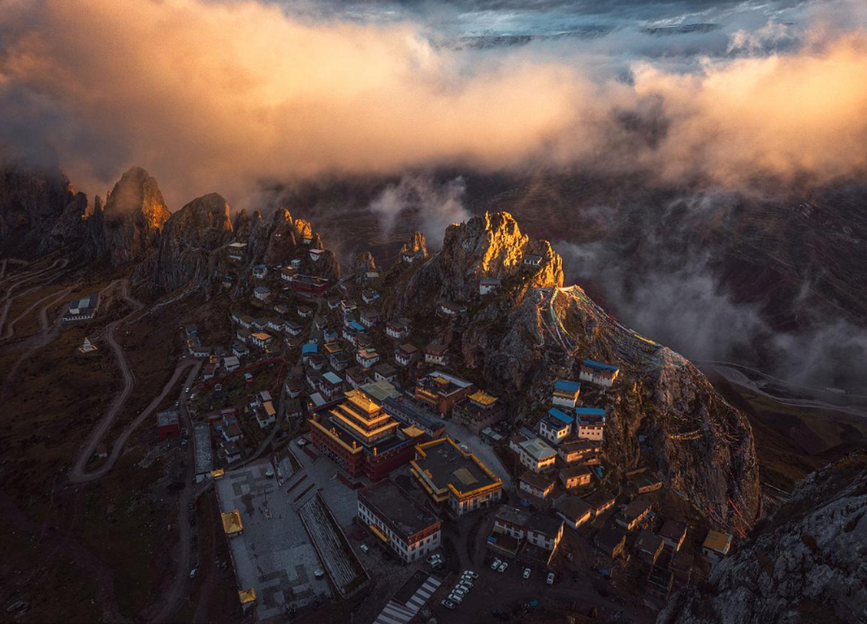 城市大玩家# 孜珠寺,位于西藏东部昌都市丁青县著名的神山——孜珠山