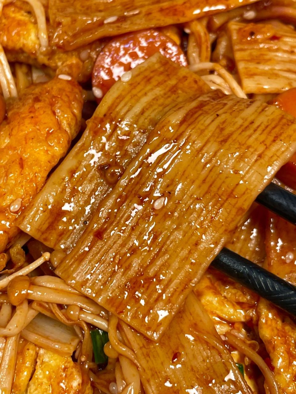 如果你也是个美食爱好者,不妨去尝尝这款香炒冷面皮吧!