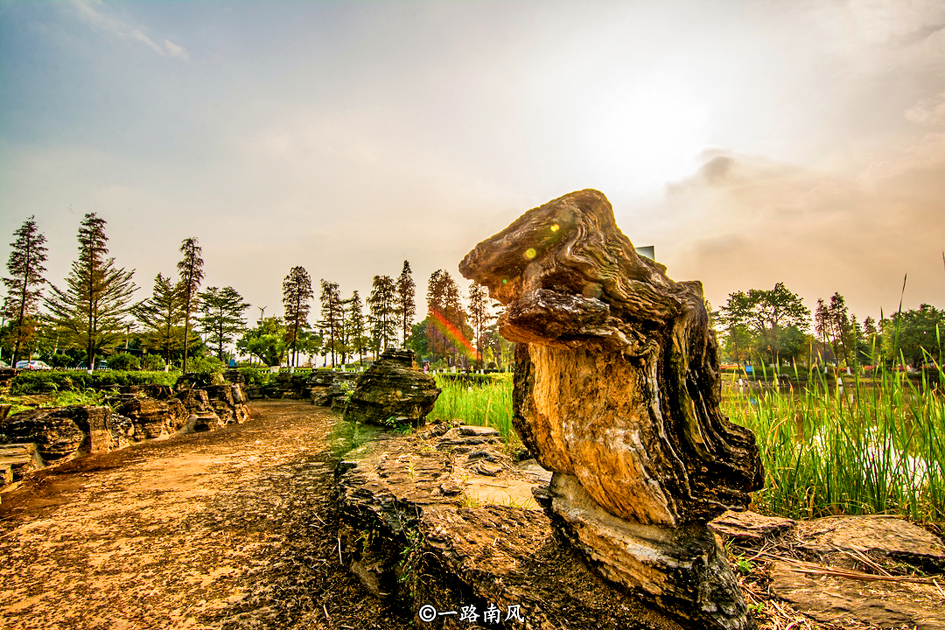 位于中心城区的沙面岛,二沙岛,琶洲岛和海心沙都很有名,位于海珠区