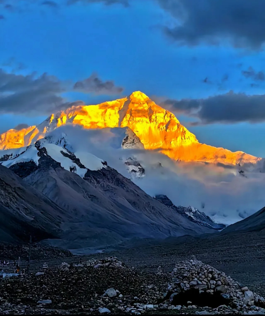 中国各省的名山 1.	安徽:黄山,九华山,天柱山. 2.