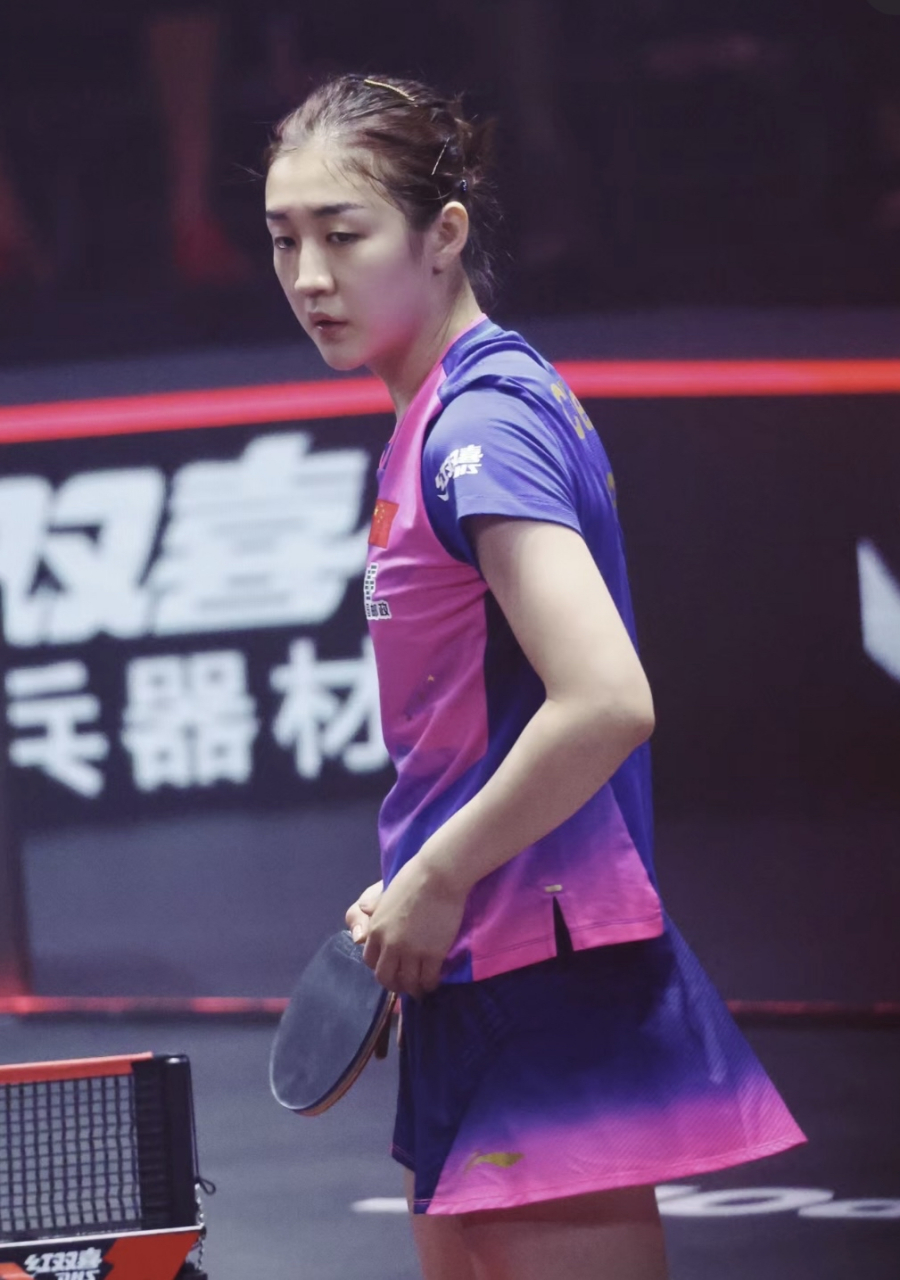 陈梦解锁新皮肤 wtt新加坡站,陈梦穿了新队服,是很少见的小裙子,大家