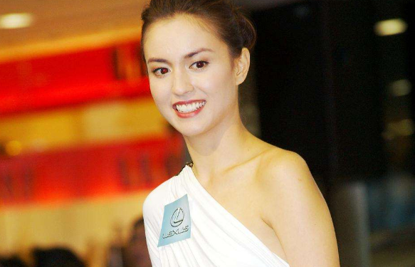 "星女郎"刘碧丽,28岁成最强小三与原配斗法6年,如今现状咋样