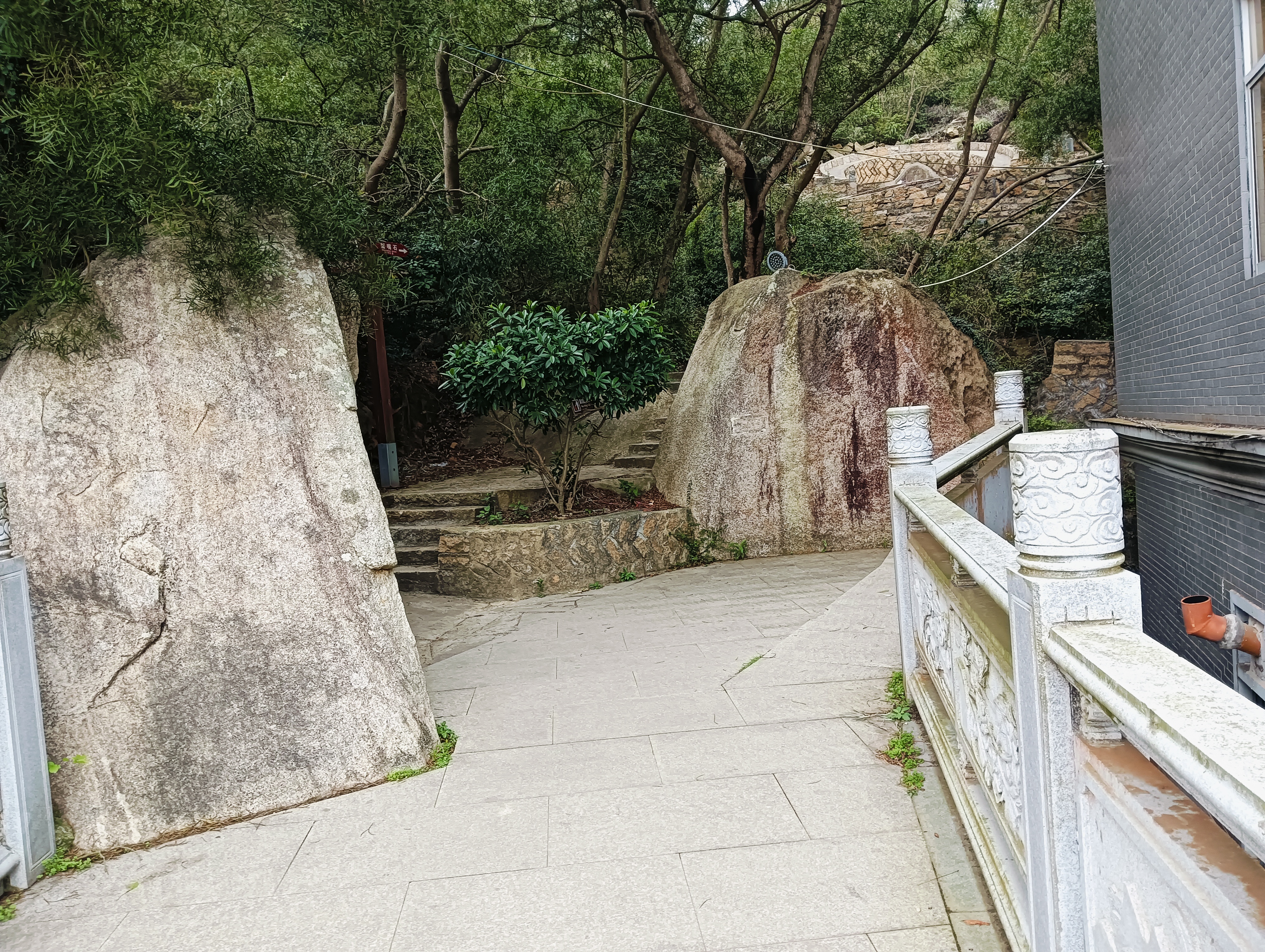 莆田市湄洲湾北岸开发区山亭镇东仙村紫霄洞风景区