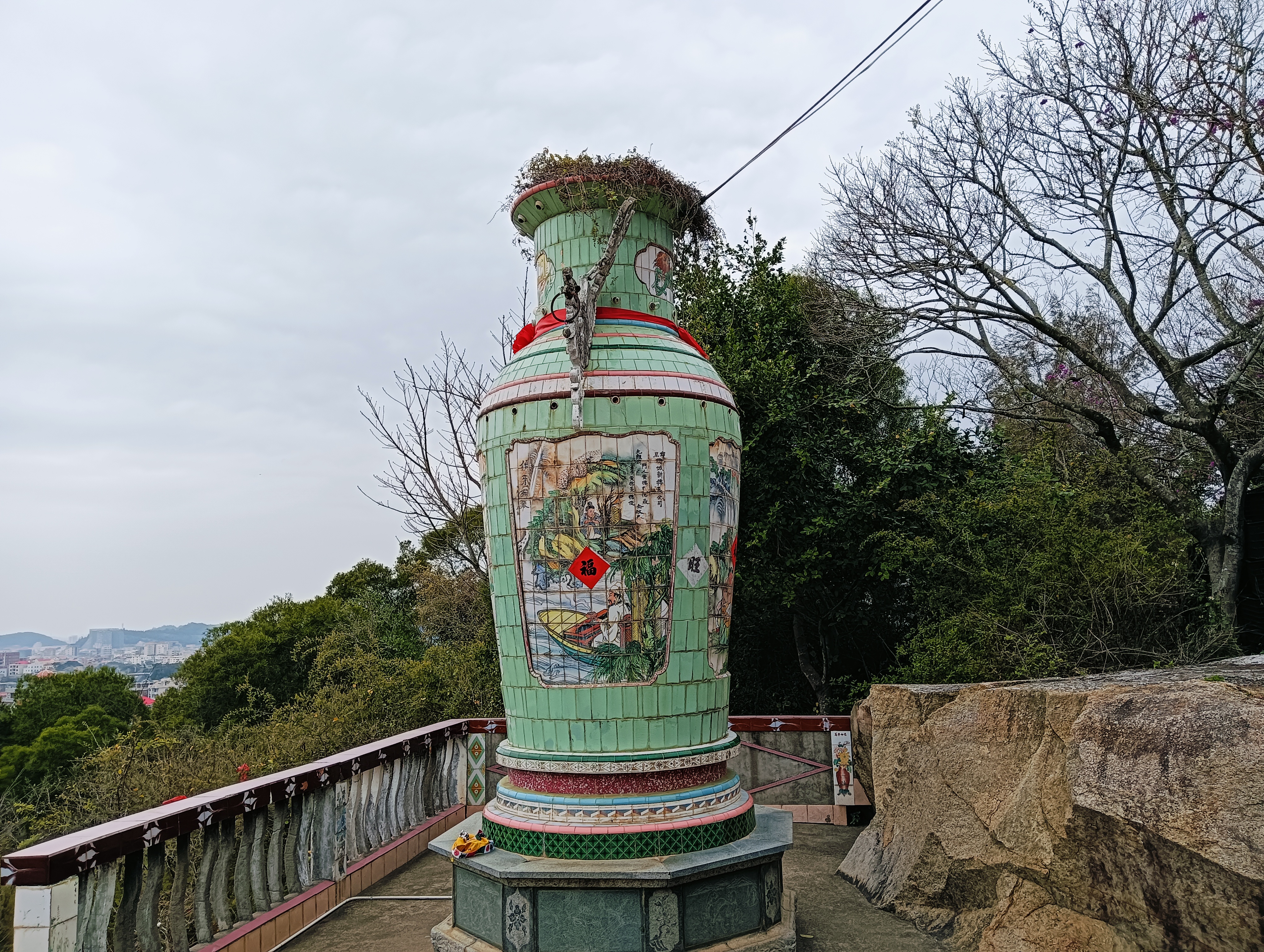 莆田市湄洲湾北岸开发区山亭镇东仙村紫霄洞风景区