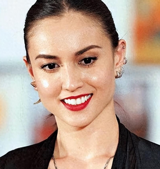 "星女郎"刘碧丽,28岁成最强小三与原配斗法6年,如今现状咋样