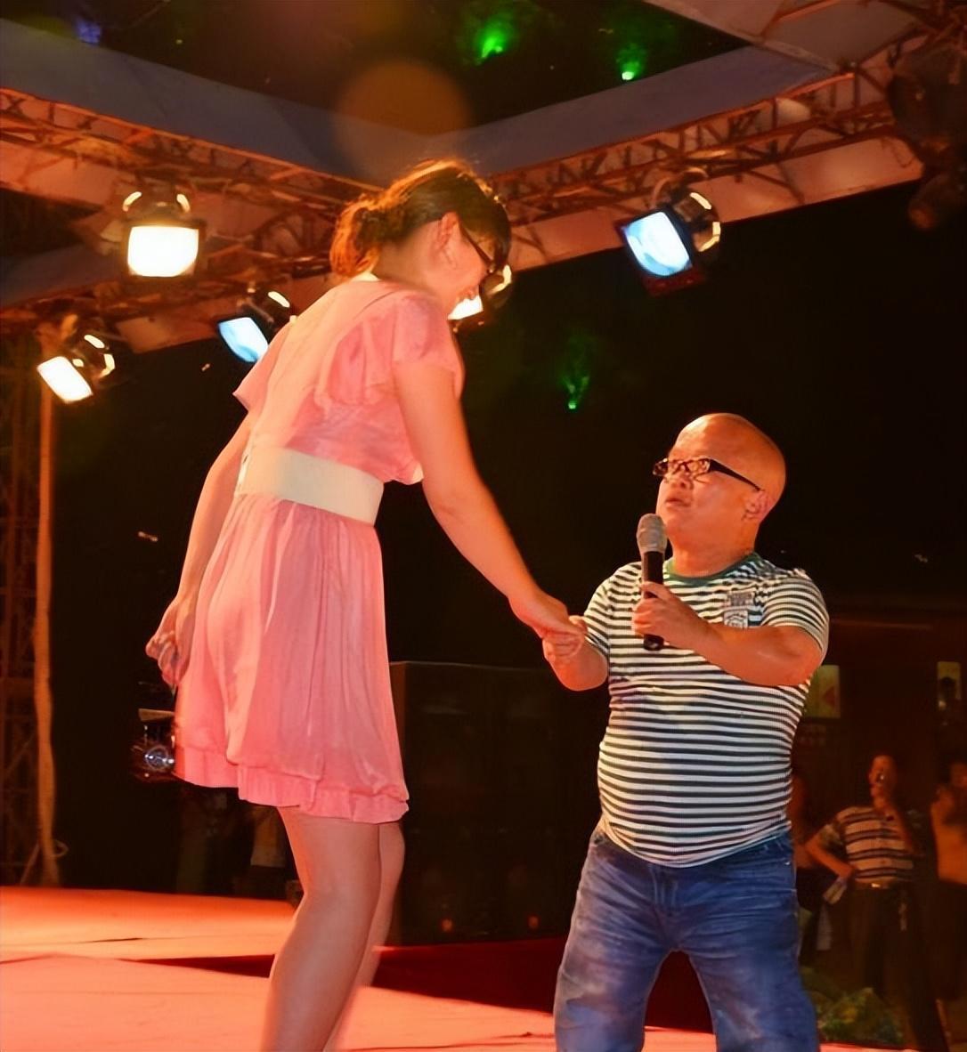 土行孙余华东身高一米二最早万元户迎娶美娇妻今靠低保为生