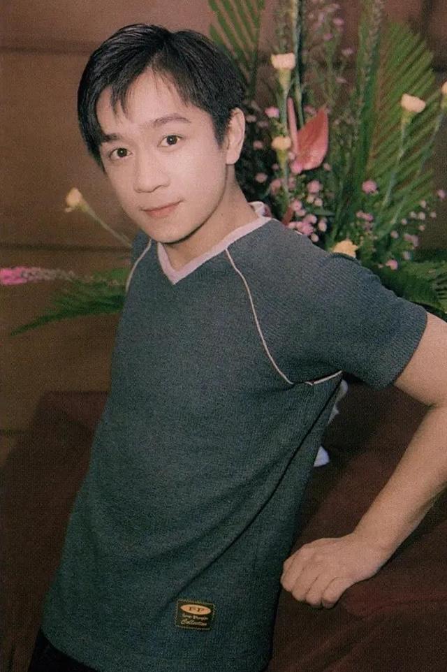 陈浩民为讨好老东家弃月租14万豪宅一家六口回香港定居