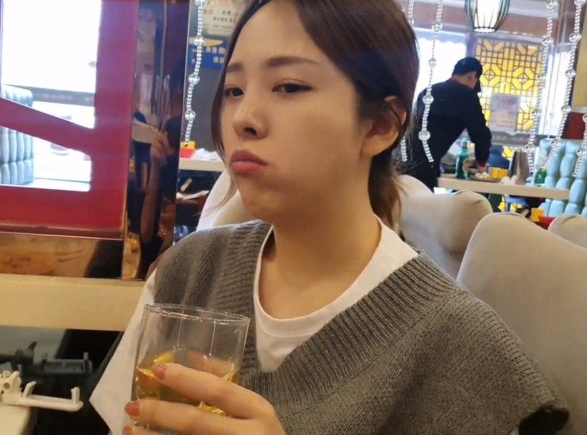 回顾韩国90后美女放弃高薪工作不要一分彩礼嫁入中国就只为吃