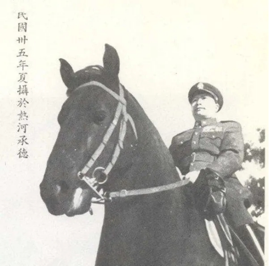 傅作义起义时坚决不从的2位兵团司令最后结局如何