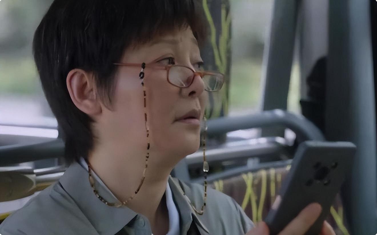 没想到2024刚开年56岁徐帆却以这样的方式败光观众缘