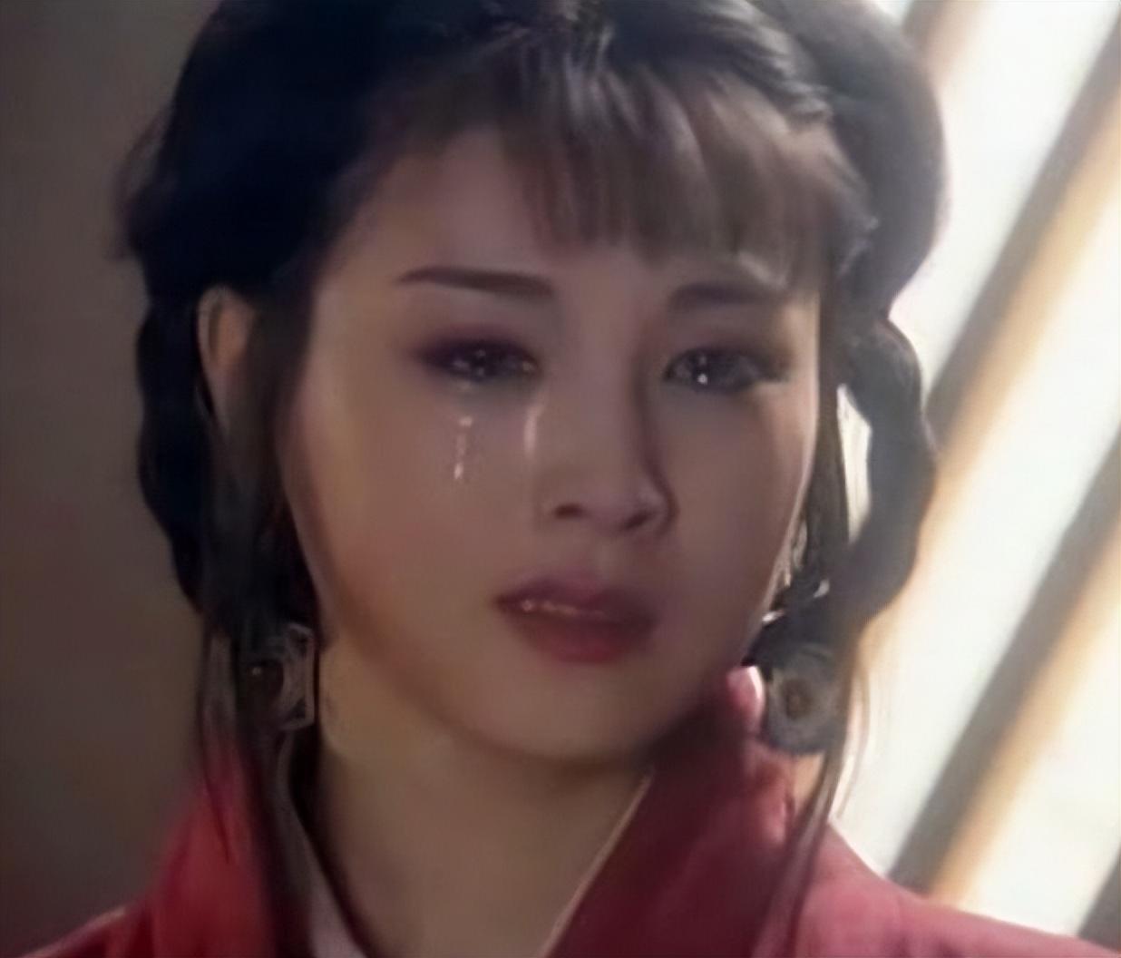 回顾演员赵明明嫁给英宁离婚那天抱着女儿大哭54岁依旧单身