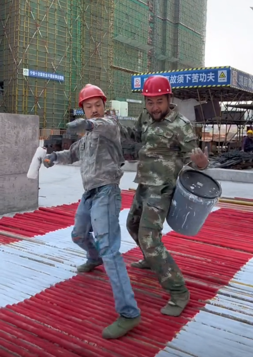 回顾4年前工地打工仔如今靠拍视频身价千万这个湖南小伙不一般