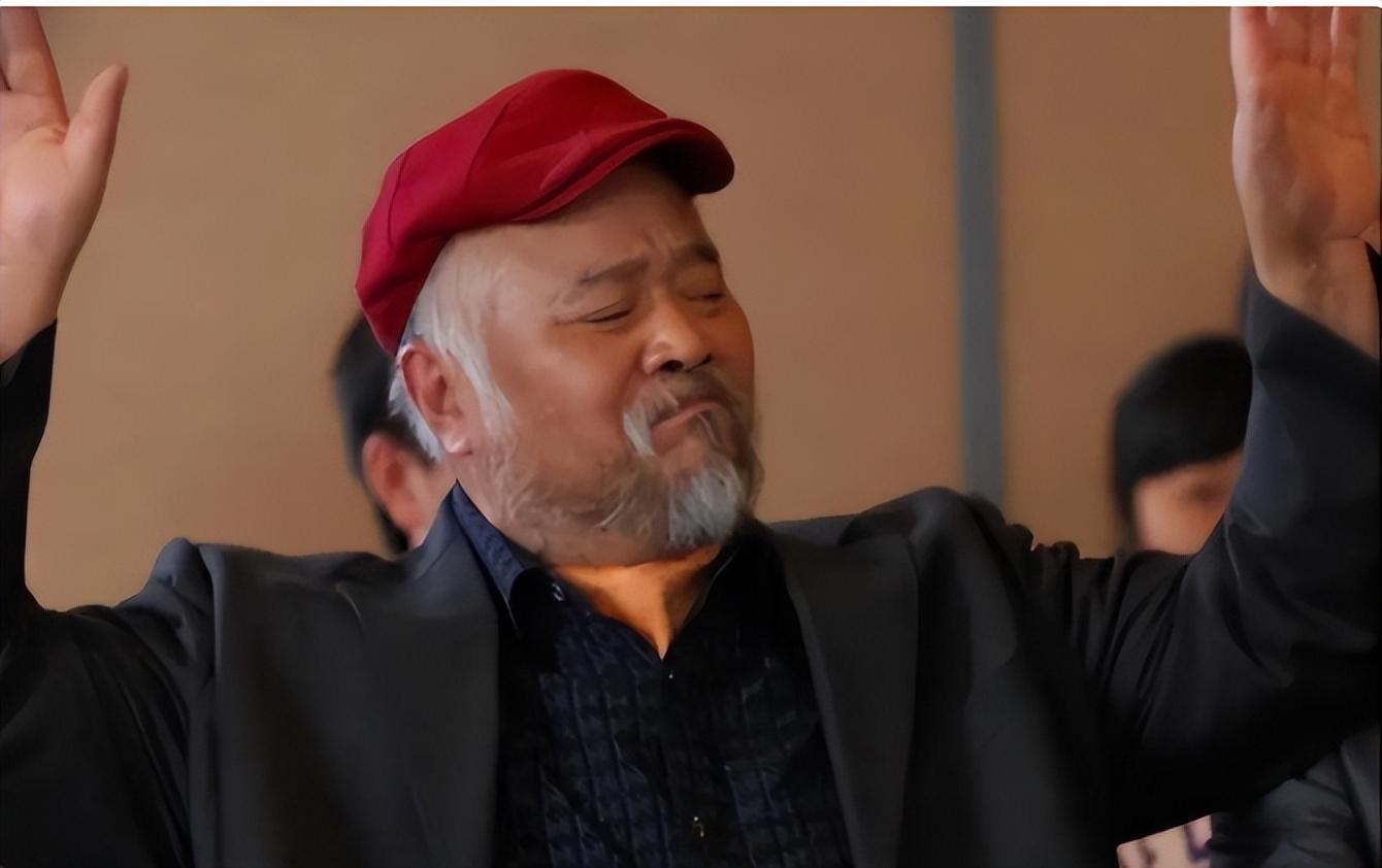 回顾喜欢抽烟喝酒喜欢大口吃肉如今68岁的李琦怎么样了