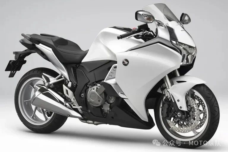 vfr1200f dct (2010)dct是一种将手动变速箱转换为自动变速箱的