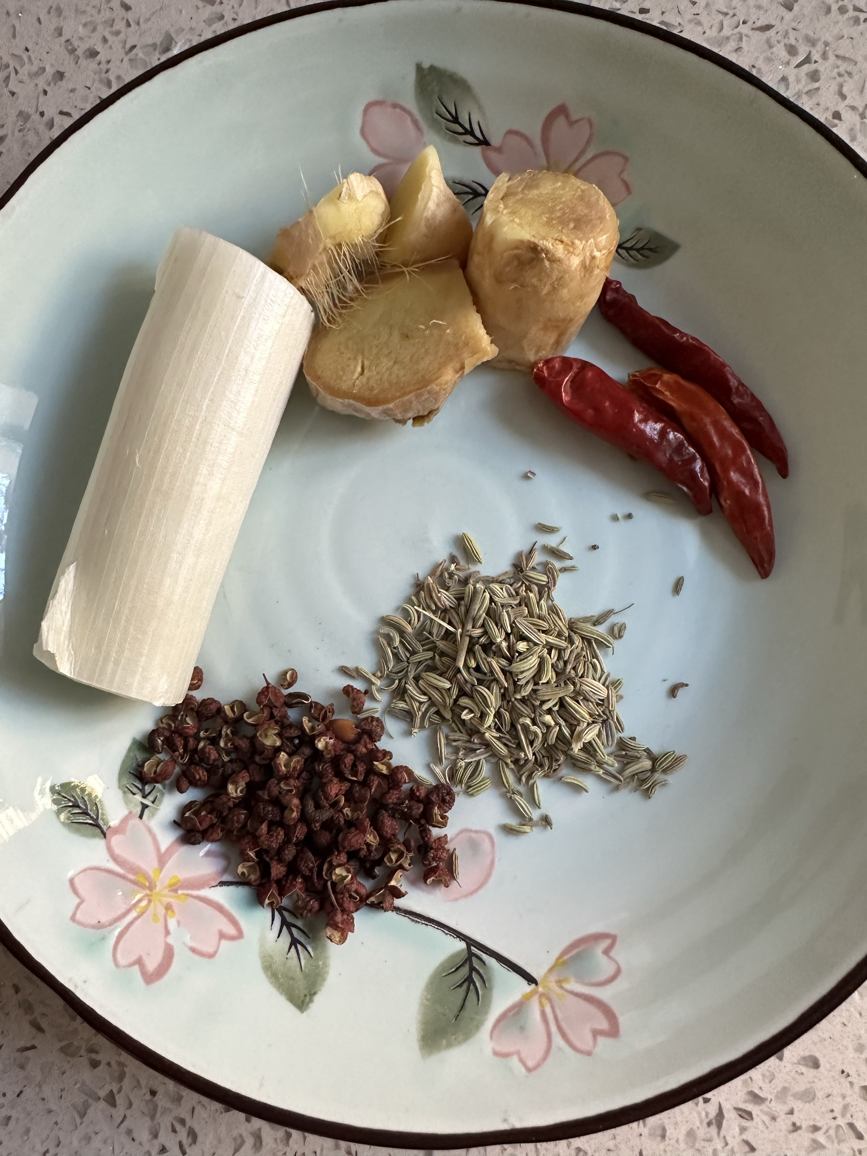 羊肉这样炖 味香浓郁又美味