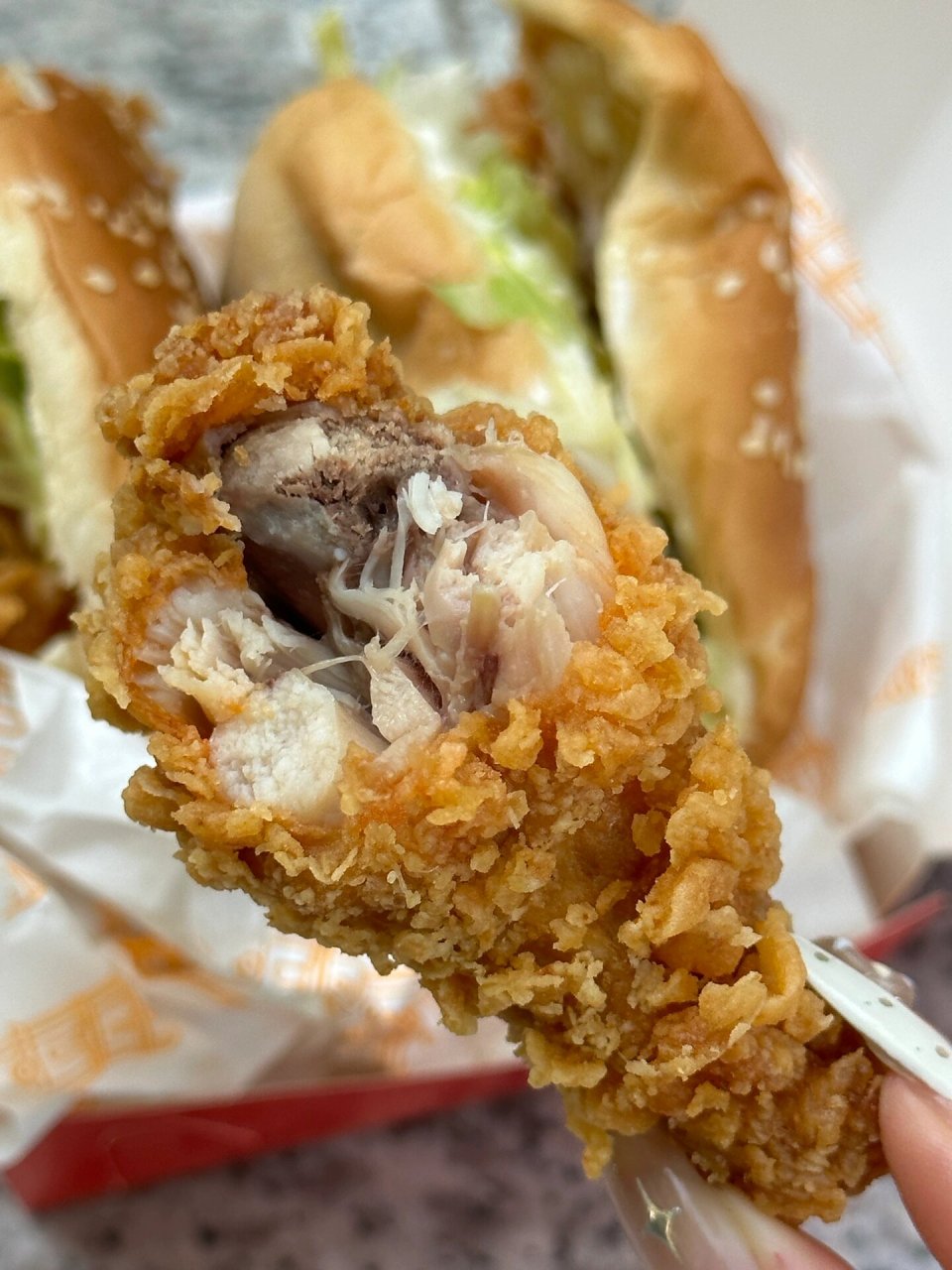 94  我最爱吃的炸鸡还得是老北京美式炸鸡,麦辣翅根 11 块钱 5 个