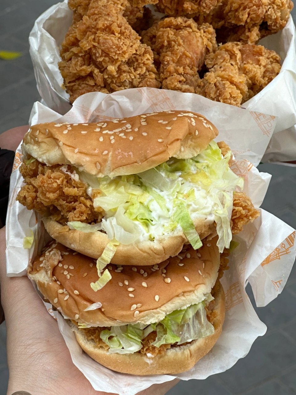 94  我最爱吃的炸鸡还得是老北京美式炸鸡,麦辣翅根 11 块钱 5 个