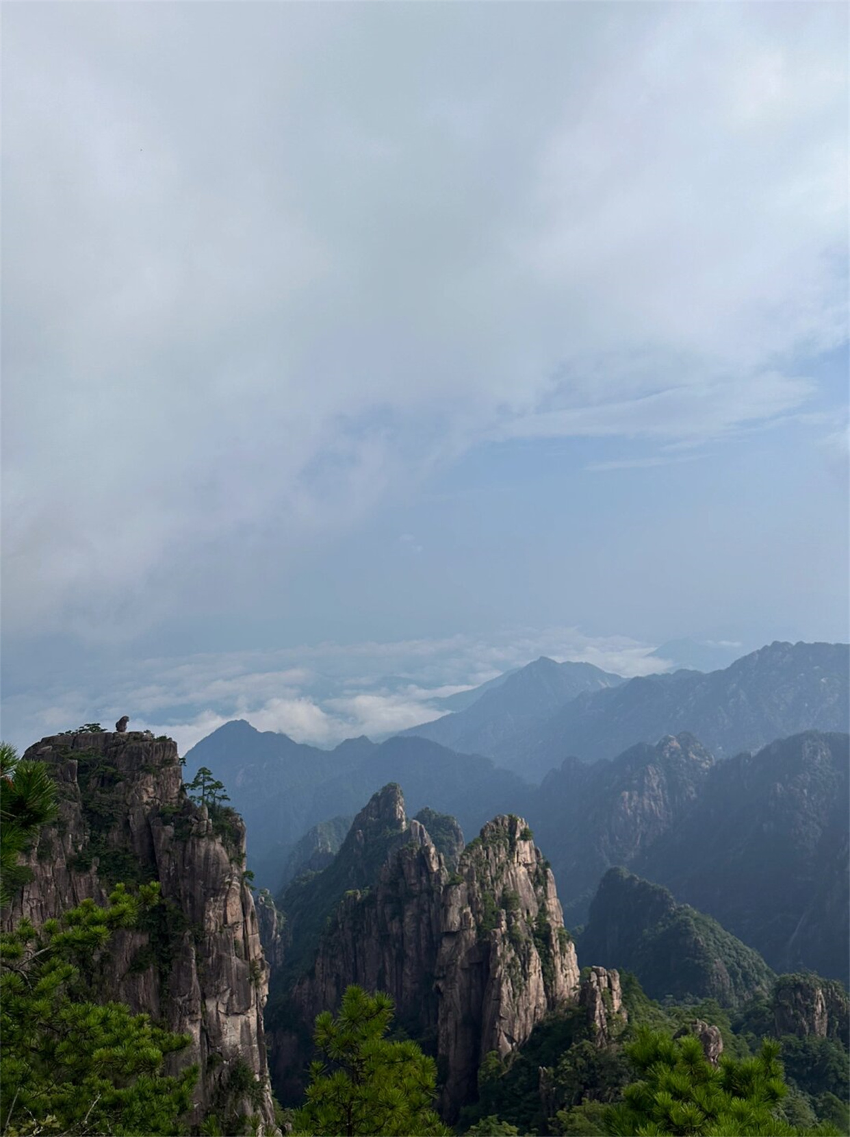 交通小贴士:从黄山北站出发,你可以选择大巴或拼车,只需约