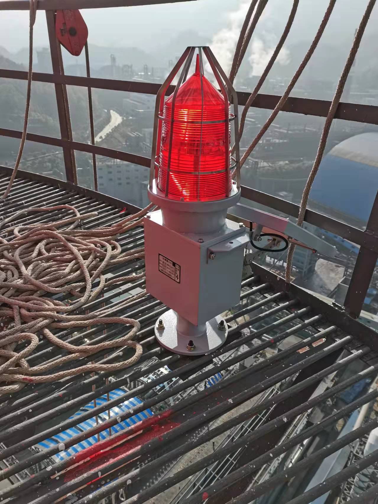 烟囱安装航标灯有什么要求