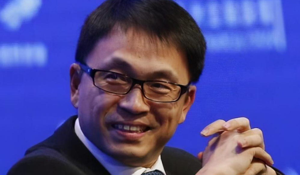 回顾张磊被称为中国的巴菲特却被曝已是新加坡籍