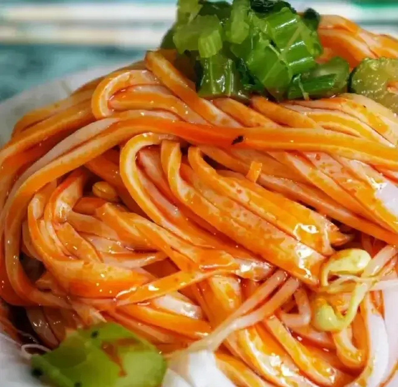 前几天,我突然心血来潮,想吃正宗秦镇米皮,直接开着我的小浪就去了